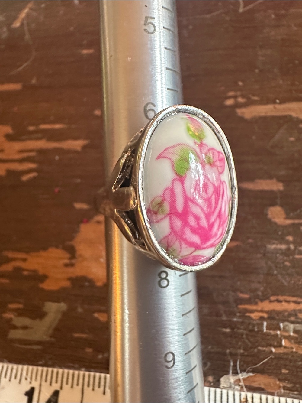 sz 7 Hand Painted Porcelain Ring, Silver Tone great condition
